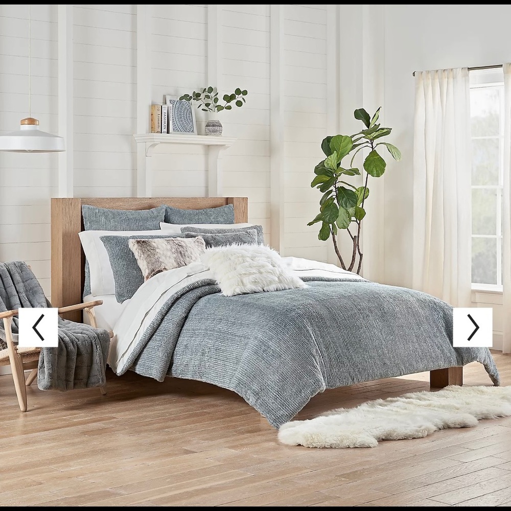 Kookaburra by Ugg Raquel Comforter